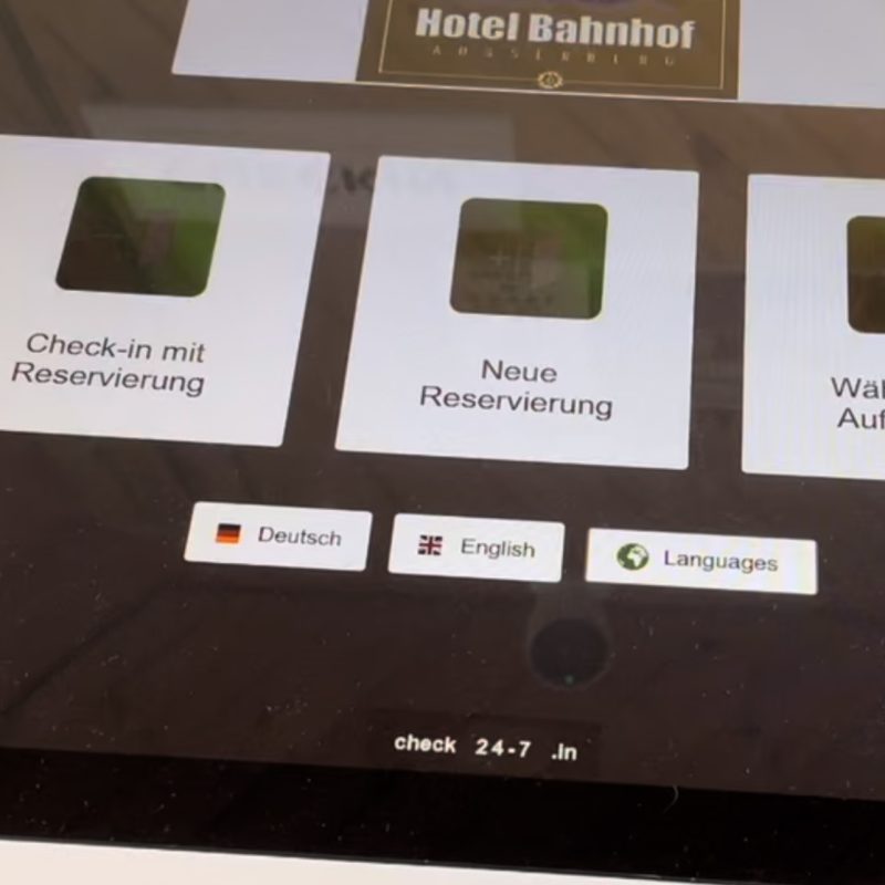 Hotel-Bahnhof-Checkin-am-Automat